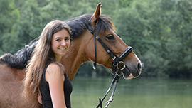 Blogbeitrag Lara Krabichler Pferdephysiotherapie Ausbildung