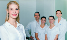 Die IST-Hochschule vergibt ein Arbeitgeber-Stipendium für den dualen Bachelor-Studiengang "Management im Gesundheitswesen".