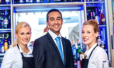 Stipendium: 15 Jahre „F&B Manager:in“