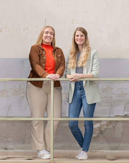 Jessica Levers und Florine Gelsing vom IST